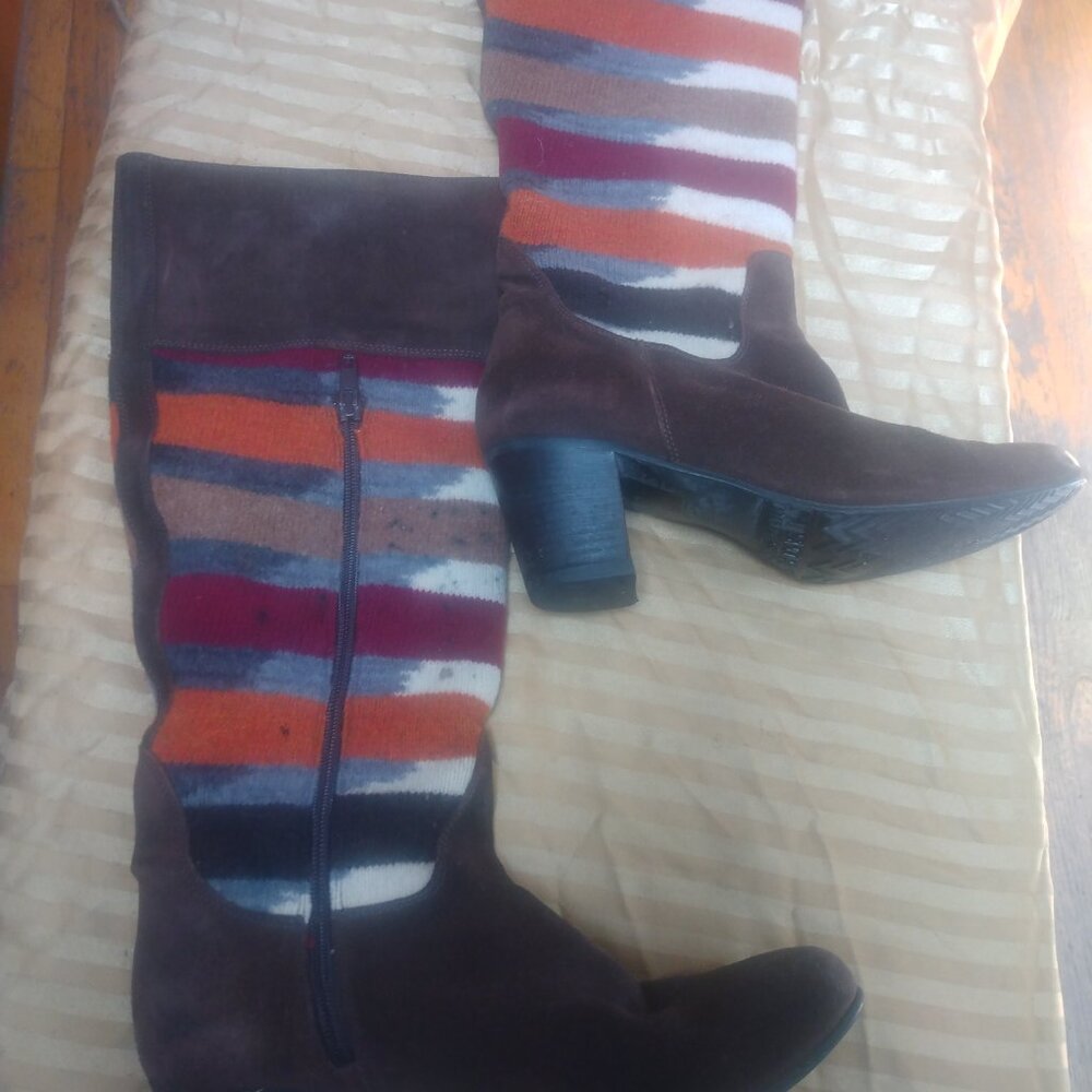 Unique Missoni made in Italy. size 7 suede and mixed fabric boots